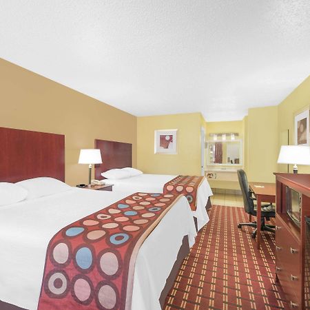 Super 8 By Wyndham Kerrville Tx Kültér fotó