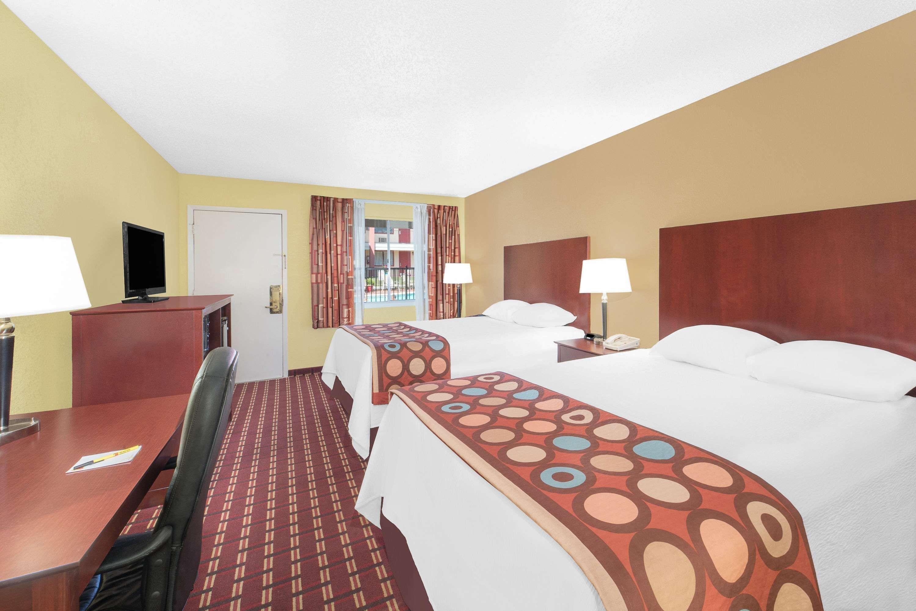 Super 8 By Wyndham Kerrville Tx Kültér fotó