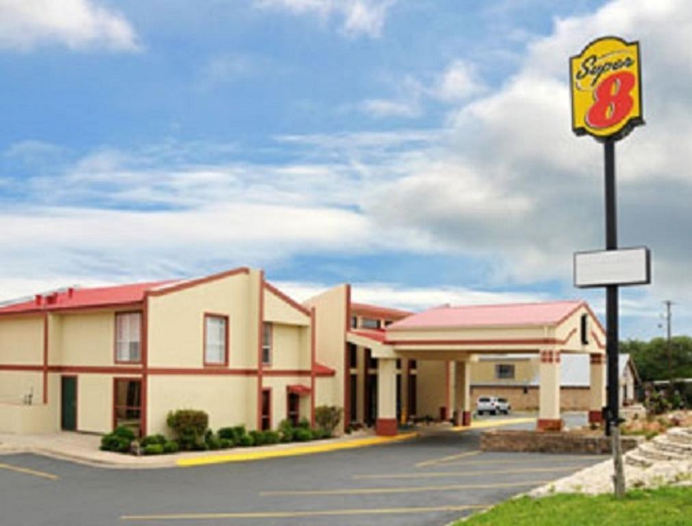 Super 8 By Wyndham Kerrville Tx Kültér fotó