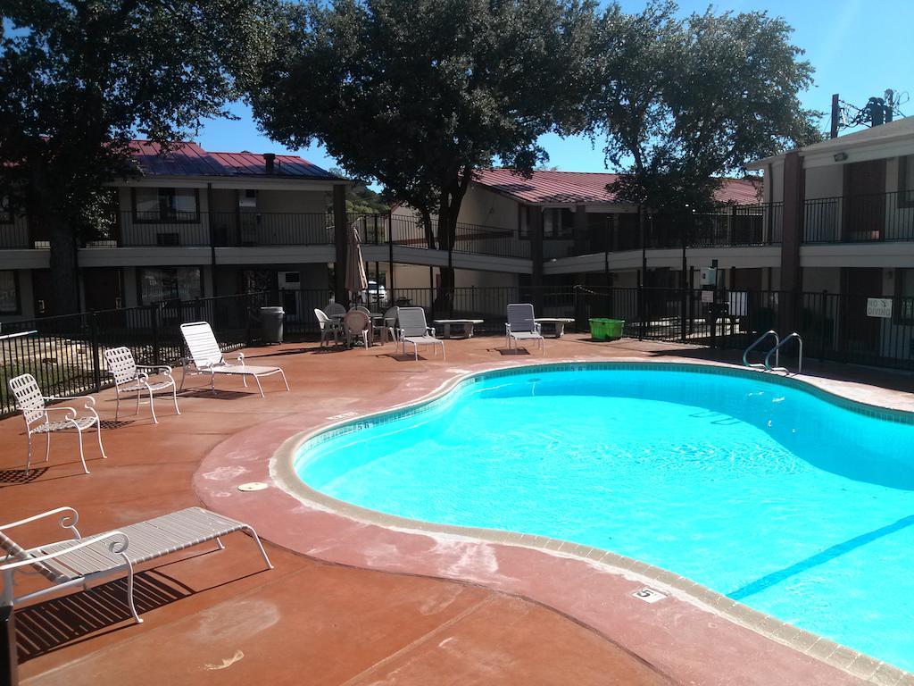 Super 8 By Wyndham Kerrville Tx Kültér fotó