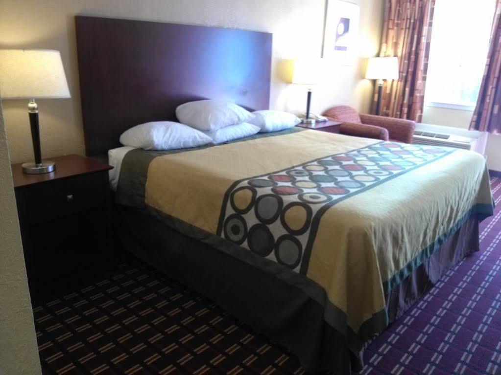 Super 8 By Wyndham Kerrville Tx Kültér fotó